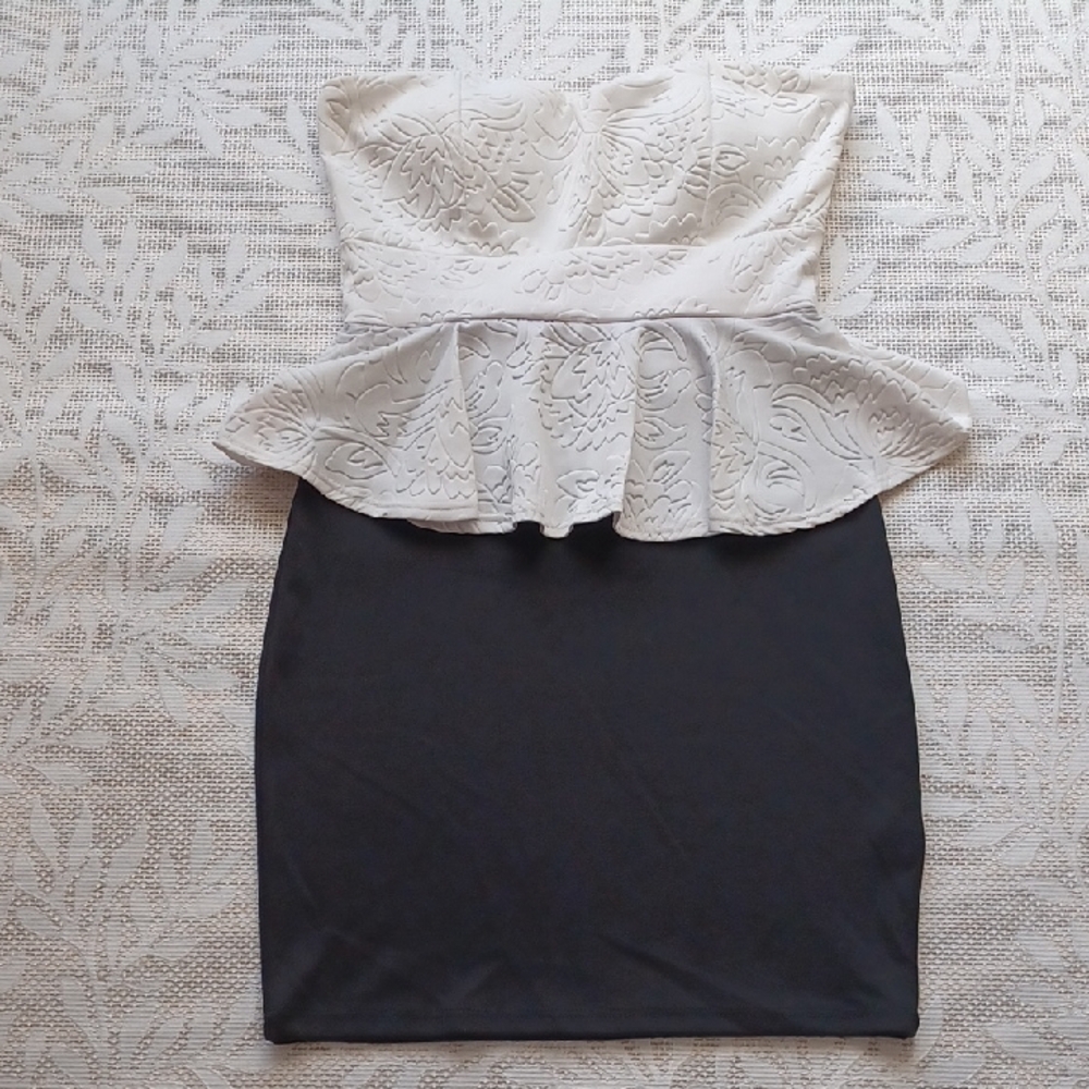 Body Central Strapless White and Black Dress